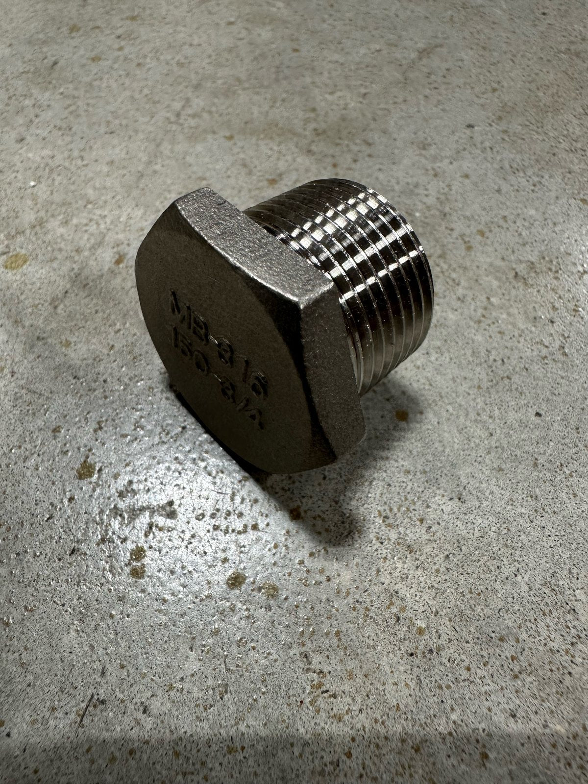PHLOW Hub Plug